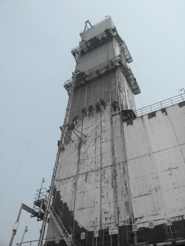 高空防腐.JPG